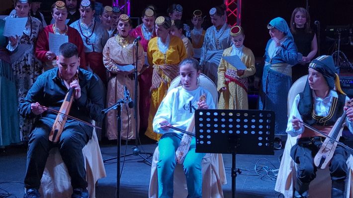 PXL_20251227_200424239